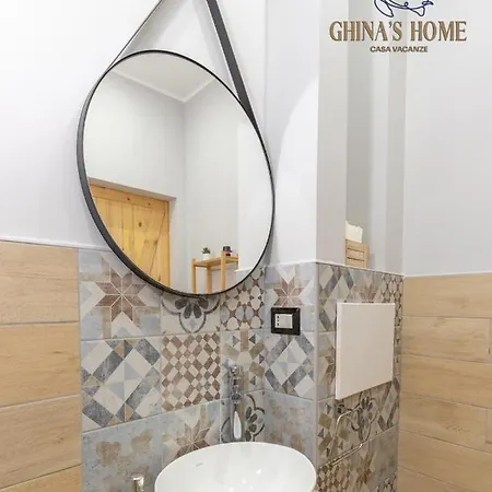 Ghina's נאפולי